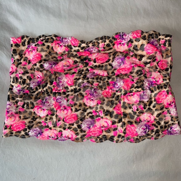 PINK Victoria's Secret Other - đ¤ Medium Pink Victoria secret lace bandeau PINK Victoria's Secret Other - đ¤ Medium Pink Victoria secret lace bandeau